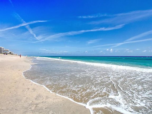 2nd image of 3456 S Ocean Blvd #1050