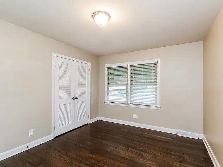 3924 Broadview Dr — Photo 9