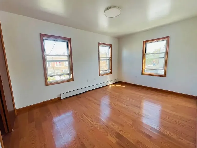 1622 Benson Ave #2 — Photo 8