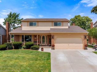 4625 Boulder Dr, Sterling Heights, MI 48310