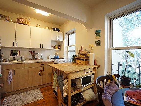 2nd image of 879 Park Ave #3