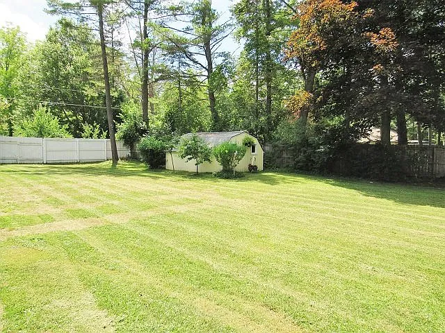 4 bed, 1.5 bath, 1606 sqft, $1,600 — Photo 4