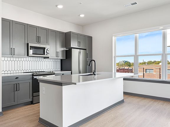 3rd image of 311 Liggett St #714