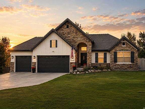 2nd image of 2860 W Shady View Cir