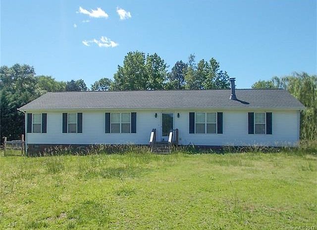 2nd image of 1144 Crooked Creek Ln