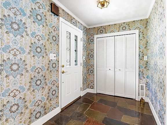 4th image of 14 Hardwick Rd