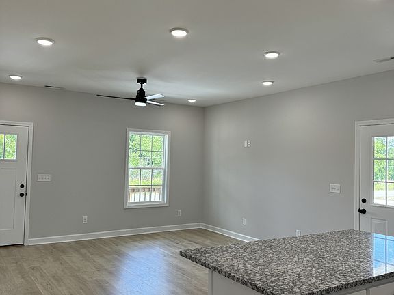 5th image of 608 W Adams St Lot 3
