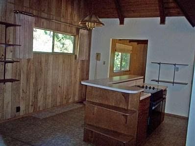 4th image of 27860 Holiday Ln