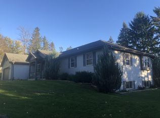 815 W 4th St, Waldo, WI 53093