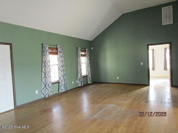 2nd image of 1036 Scott Road