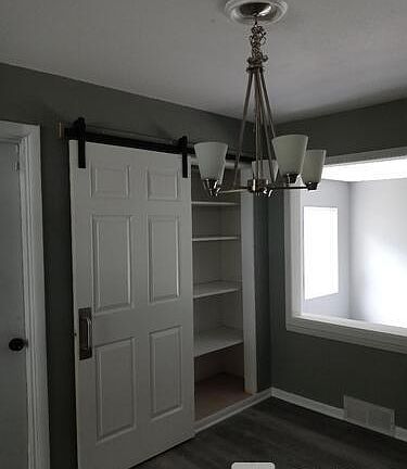 4th image of 11204 Manchester Ave