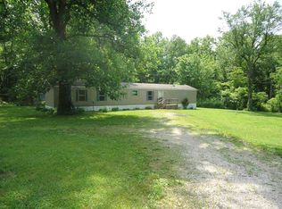 938 Palestine Rd, Bedford, IN 47421