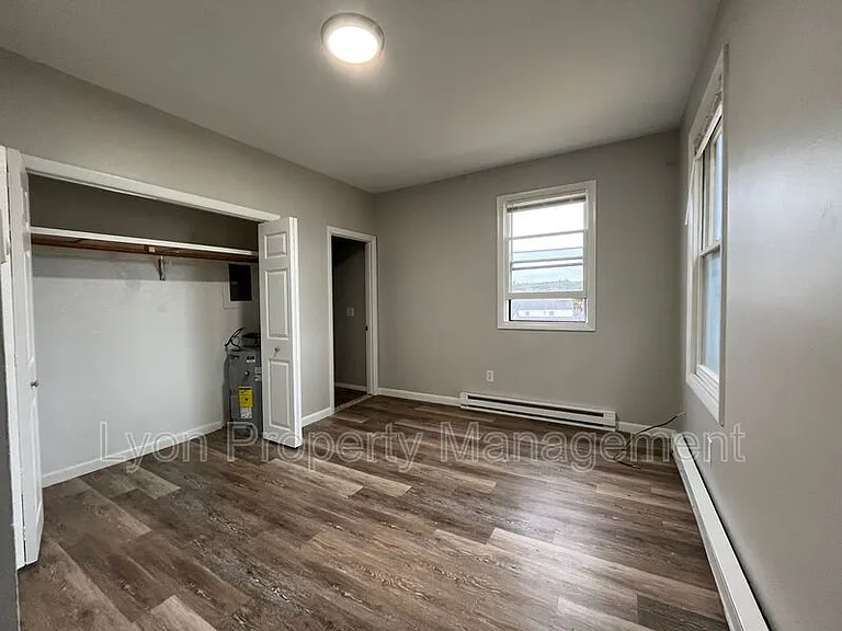 14 Smith St #5 — Photo 6