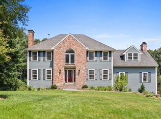 66 Coventry Ln, North Andover, MA 01845
