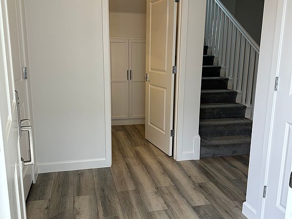 3rd image of 518 Frederick St