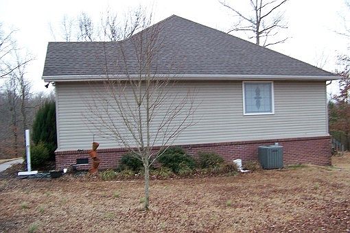 3rd image of 1066 Commanche Cir