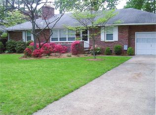 204 Woodroof Rd, Newport News, VA 23606