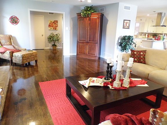 5th image of 4978 View Dr