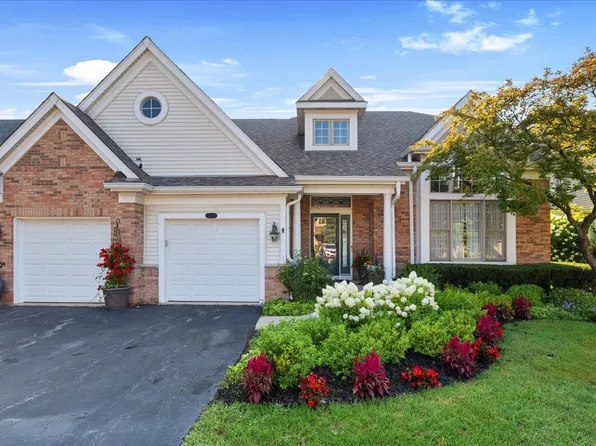 2809 Meadowview Ct, Glenview, IL 60026