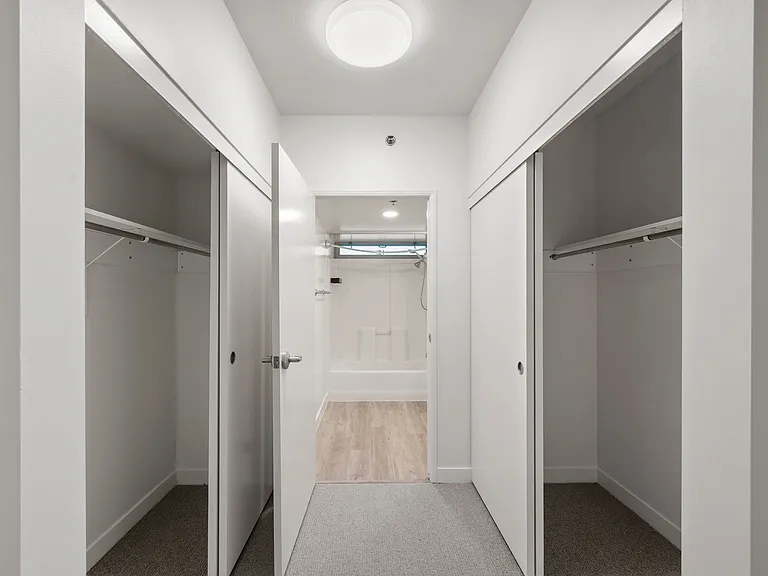 425 W Beech St #312 — Photo 14