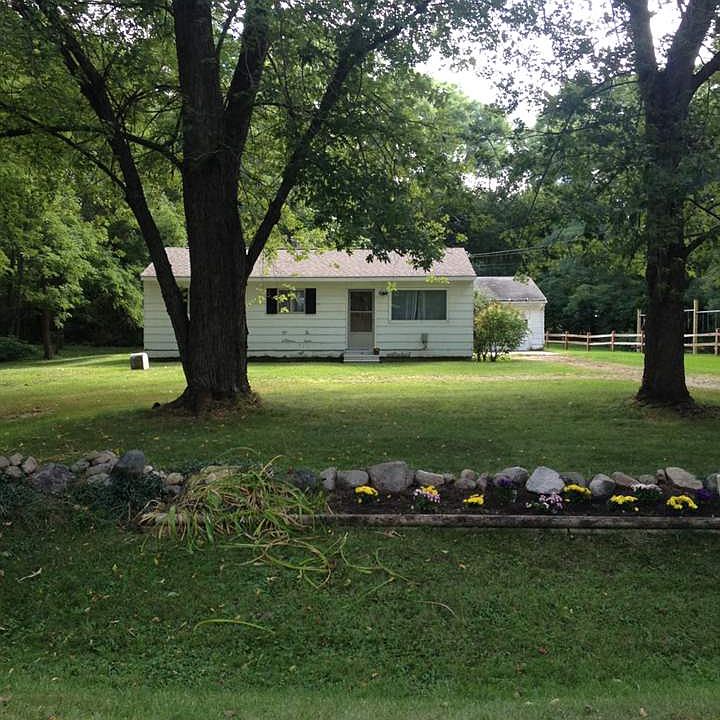 1st image of 155 Eastshore Dr