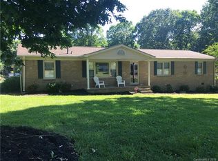 301 Witten Ln, Gastonia, NC 28052