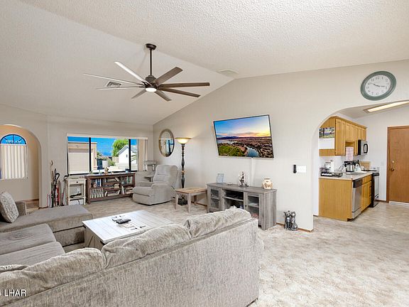 5th image of 1030 Pueblo Dr