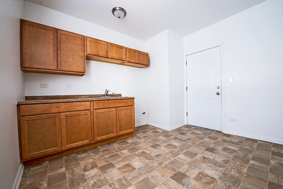 Building Photo - 6715 S Dorchester