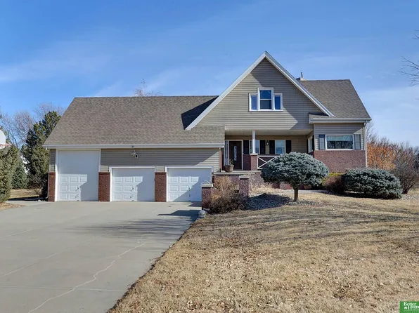 12601 S 71st St, Papillion, NE 68133