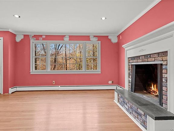 5th image of 16 Park Ln