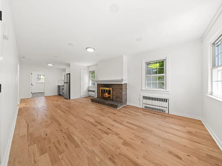 493 Beverly Rd #2 — Photo 2