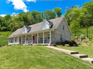 6739 Smith Creek Rd, Saint Albans, WV 25177