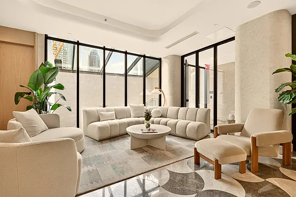 Living room, photo 10