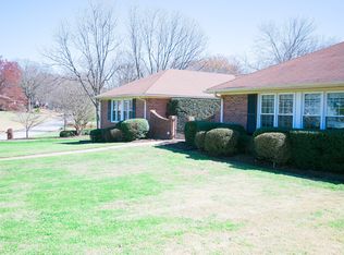 201 Foxcroft Rd, Greenville, SC 29615