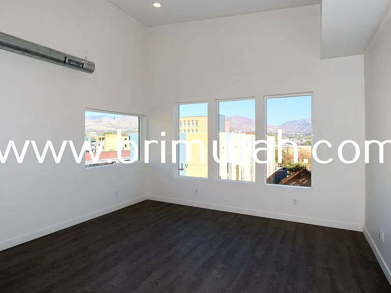 945 S Washington St #203 — Photo 3