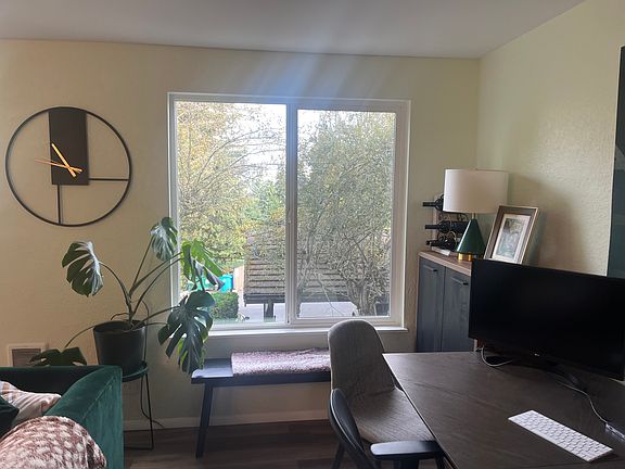 4th image of 18102 15th Ave NE APT B107