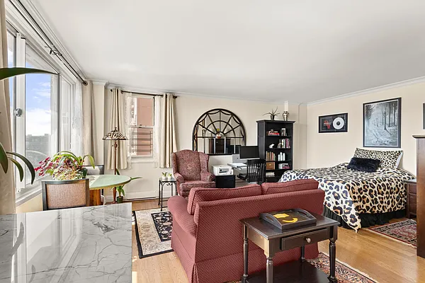 Sold by Compass | media 2