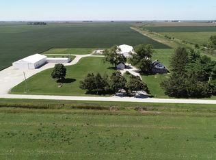 1943 N 400 East Rd, Gilman, IL 60938