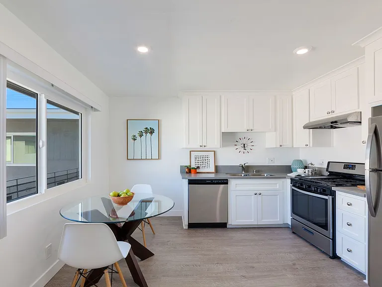 2320 E 6th Street — Photo 1