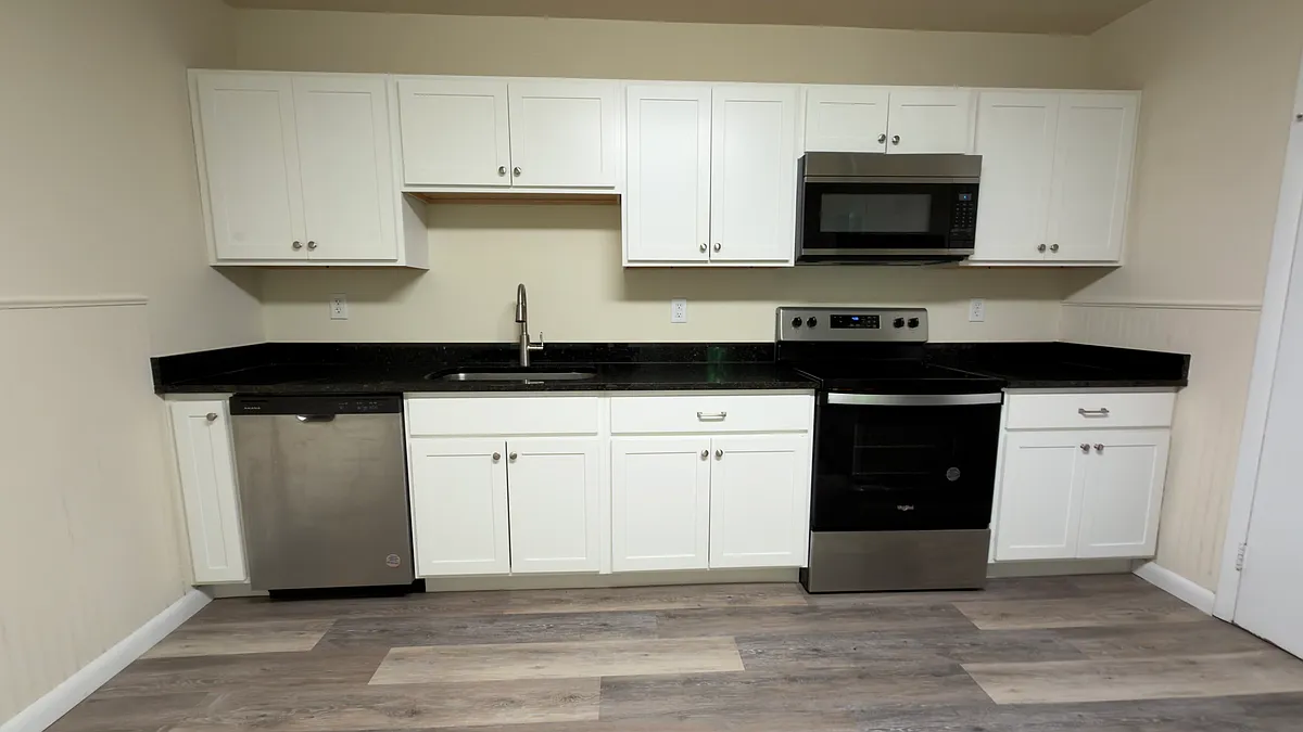 Building Photo - 205 N Church St #1