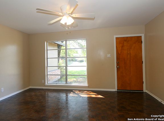 5th image of 1723 Farwell Dr