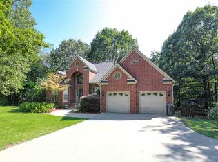 1045 N Hills Rd, Benton, AR 72019