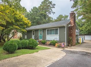 8512 Firethorne Ln, North Chesterfield, VA 23237