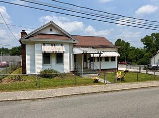 109 Harvey St, Fayetteville, WV 25840