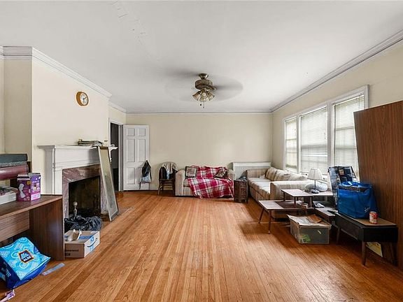 4th image of 1387 Scott Blvd