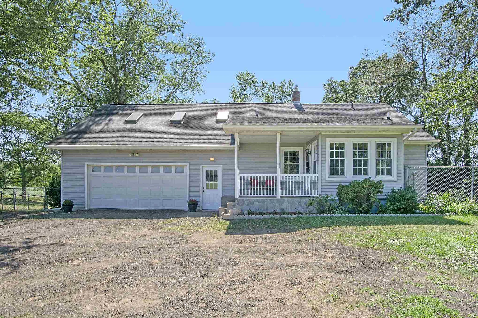 57203 Butternut Rd photo 1