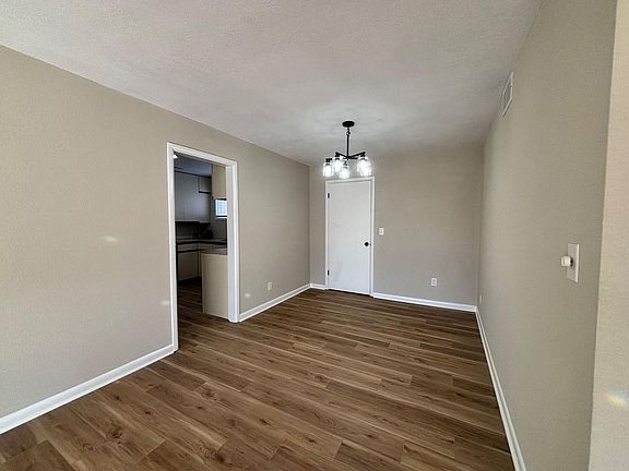 4th image of 1146 N Georgie Ave