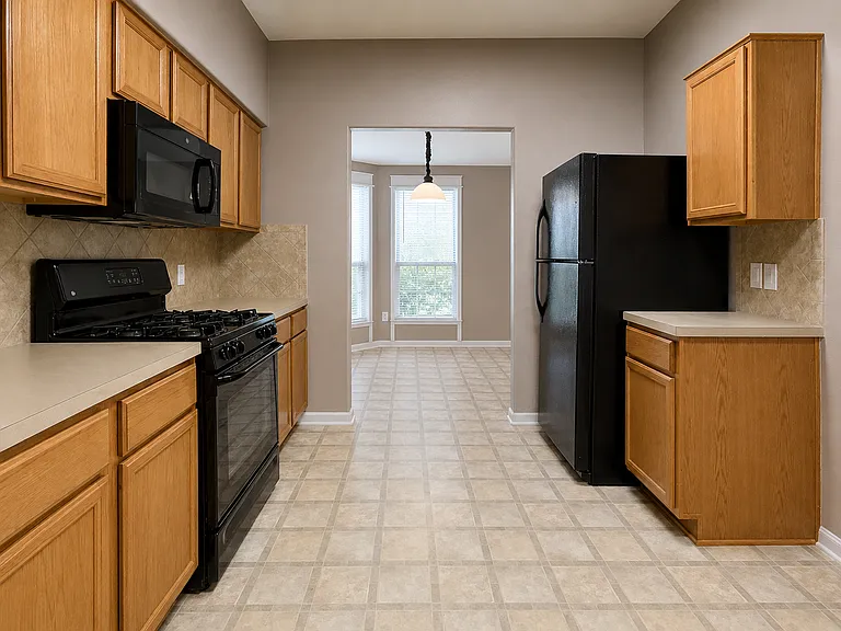 2314 Village Leaf Dr — Photo 5