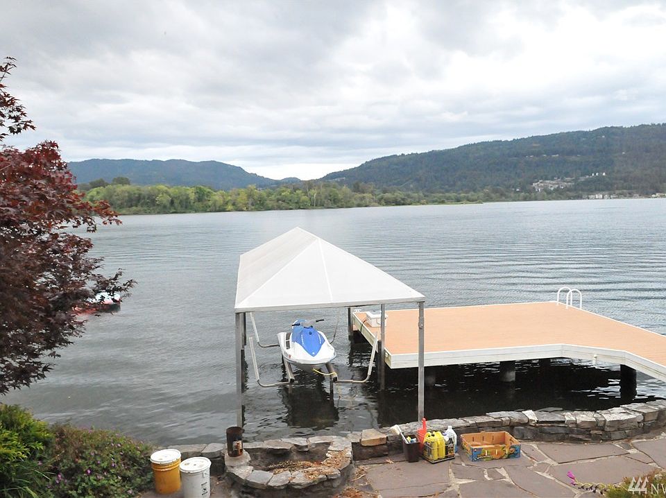 1st image of 4249 E Lake Sammamish Shore Ln SE
