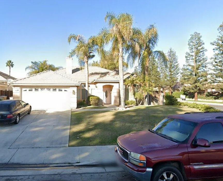 10900 Mirage Dr photo 1